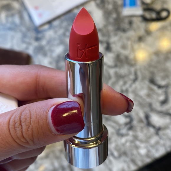 it Pillow Lips Cream Wink Color Lipstick - Picture 4 of 5